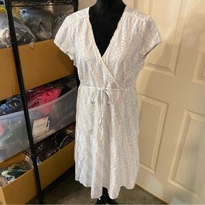 Eddie Bauer White Floral Wrap Dress Women’s 18P Drawstring waist Mini dress